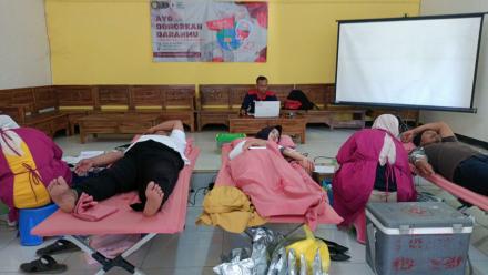 GANDENG PMI BANJARNEGARA, KKN UNSOED LAKSANAKAN DONOR DARAH